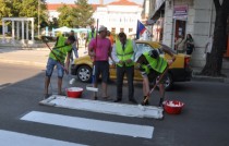 Маркиране на пешеходни пътеки