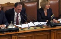 Миков, Манолова, председател НС