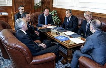 Миков, работодатели