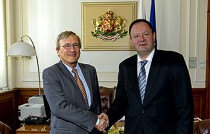 Миков, Хьопфнер, посланик, среща