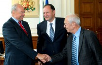 Миков и президентът на Международната федерация по автомобилизъм Тиери Вилемарк