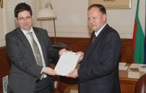 Миков, Чобанов, бюджет