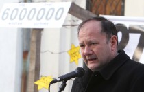 Михаил Миков почете паметта на жертвоте на Холокоста, 29 януари 2014 г.