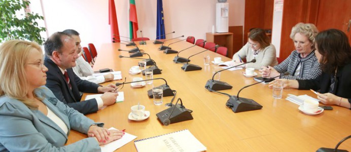 Председателят на Националния съвет на БСП Михаил Миков и Деница Караджова, член на Изпълнителното бюро на НС на БСП се срещнаха с представители на Организацията за сигурност и сътрудничество в Европа - 15 септември 2014 г.