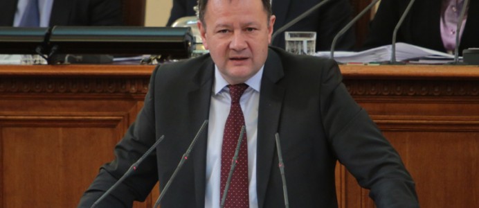 Михаил Миков на парламентарната трибуна - 1 април 2015 г.